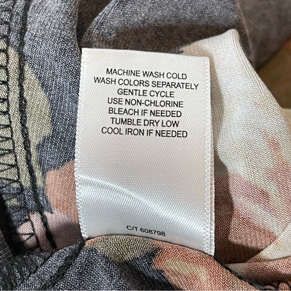 Taylor Black Floral Long Sleeve Dress - Picture 12 of 12